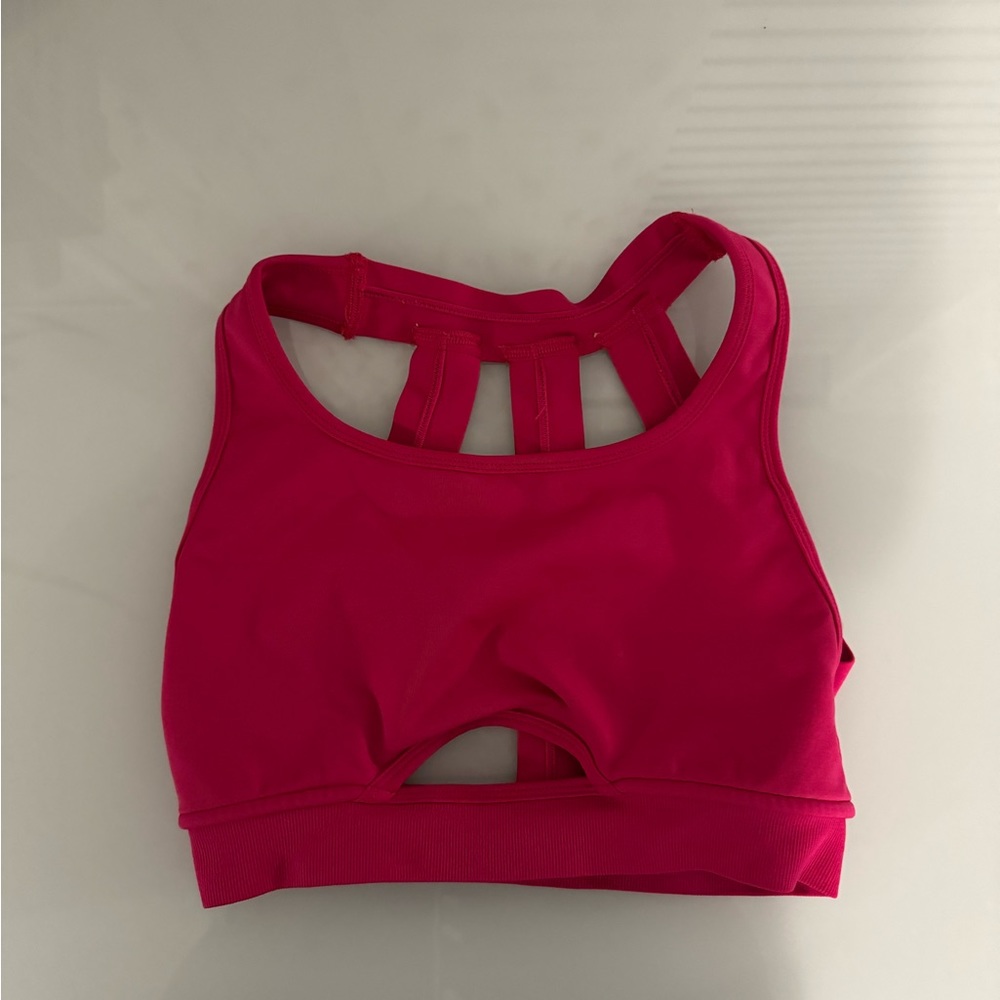 Alphalete sports bra
